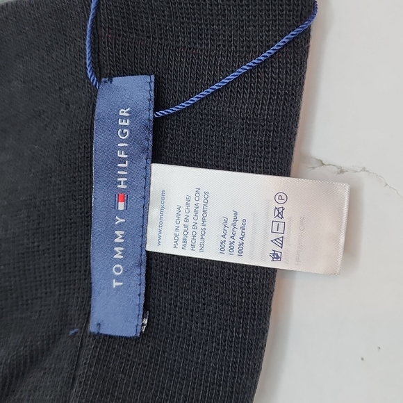 TOMMY HILFIGER HAT BEANIE , BLACK, UNISEX, REVERSIBLE - Picture 10 of 12